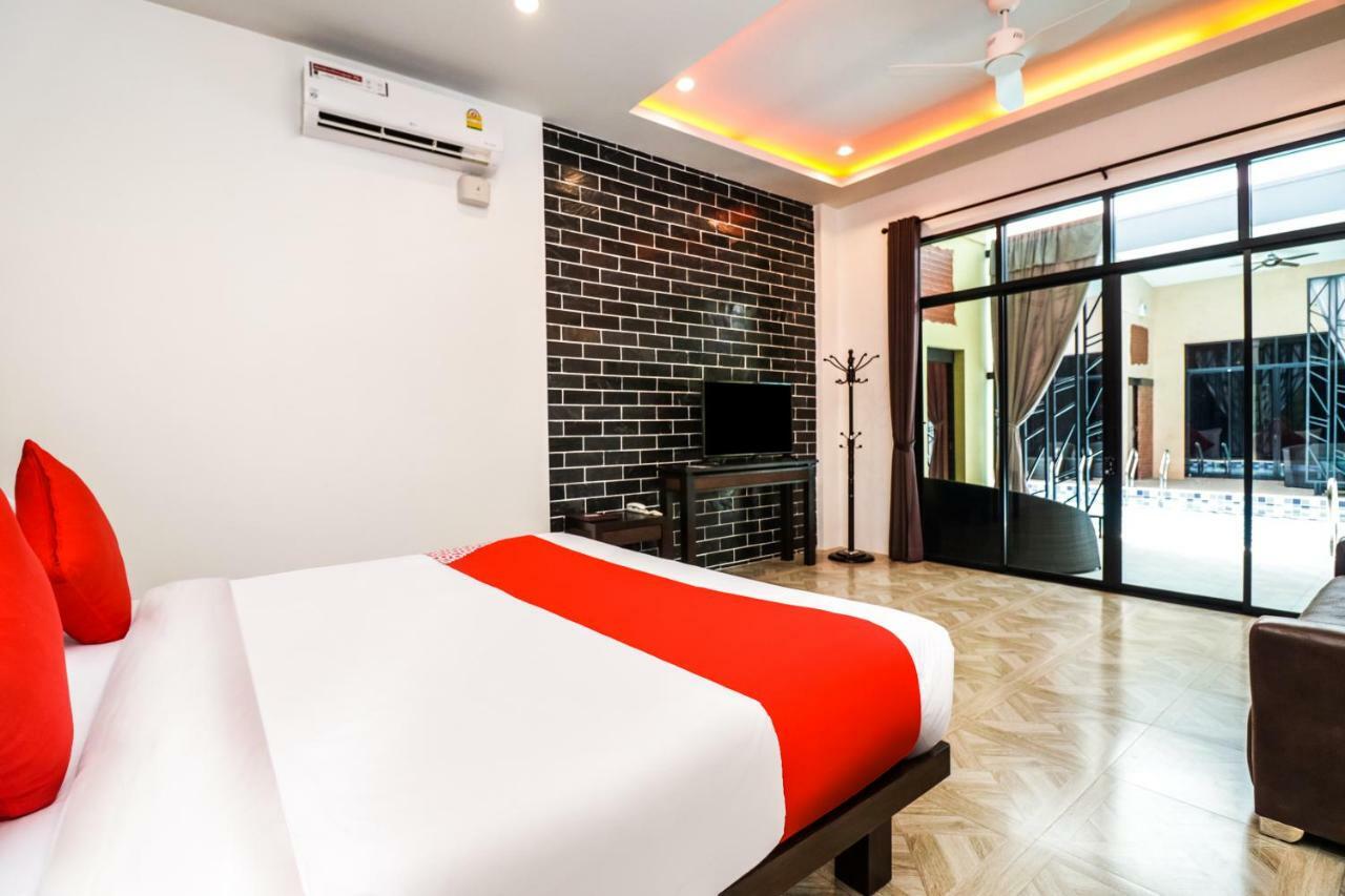 Готель Baan Noppadol Hua Hin Loft Екстер'єр фото
