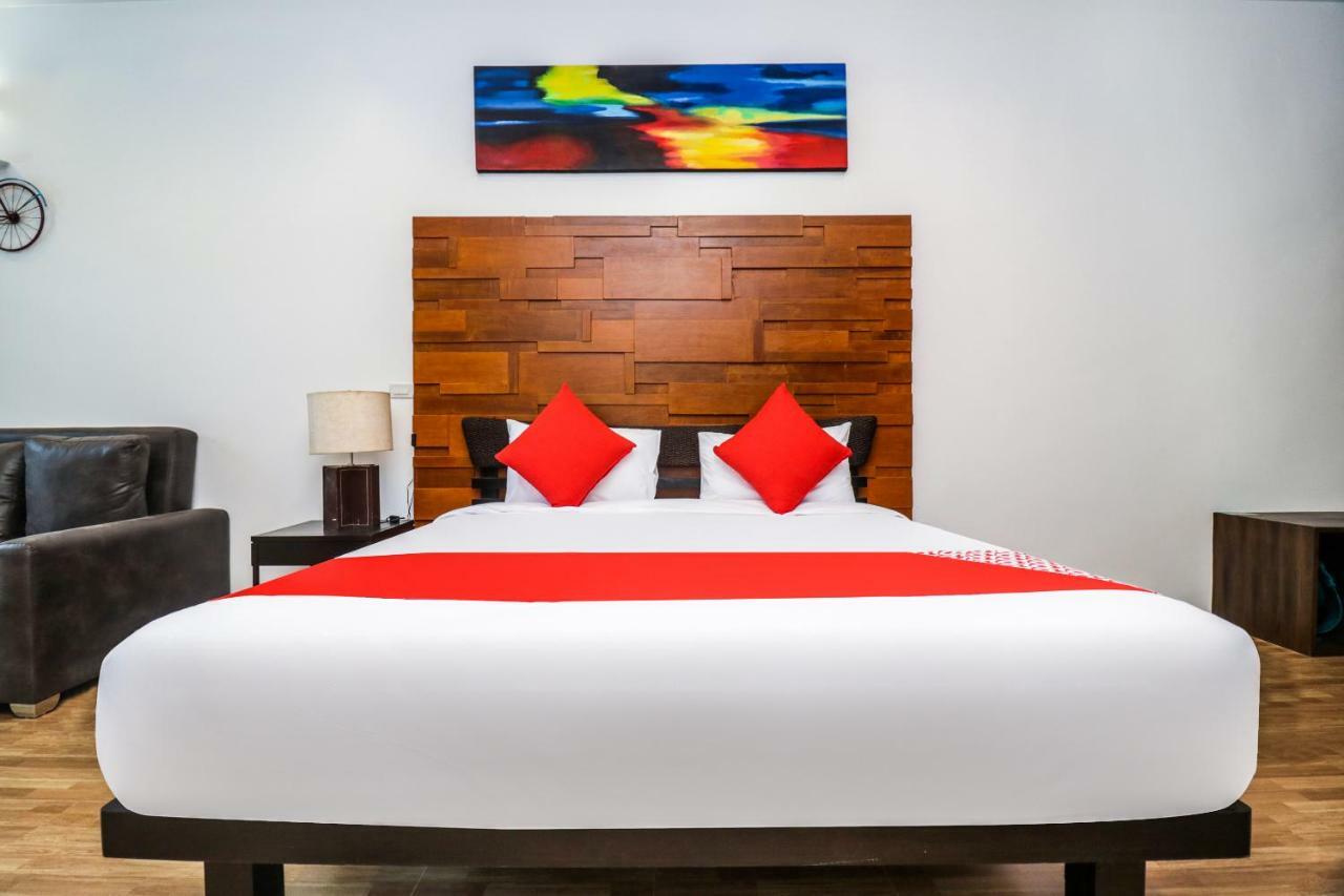 Готель Baan Noppadol Hua Hin Loft Екстер'єр фото