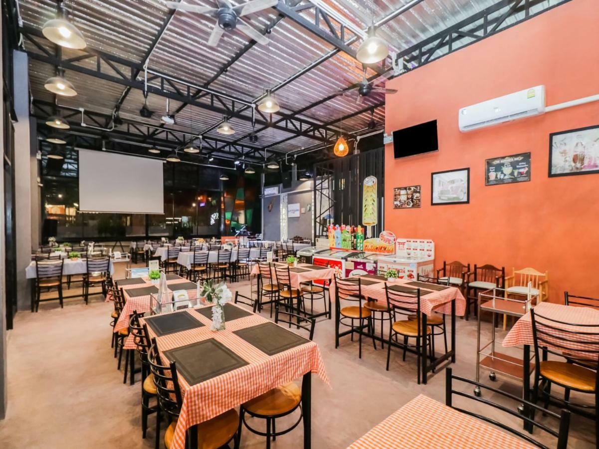 Готель Baan Noppadol Hua Hin Loft Екстер'єр фото